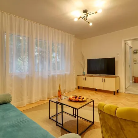 Quito - Stylish & Quiet *