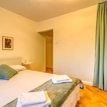 Quito - Stylish & Quiet Bucharest