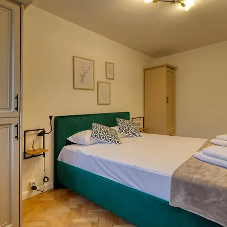 Apartament Quito - Stylish & Quiet *