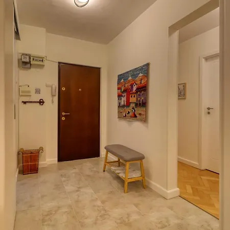 Quito - Stylish & Quiet